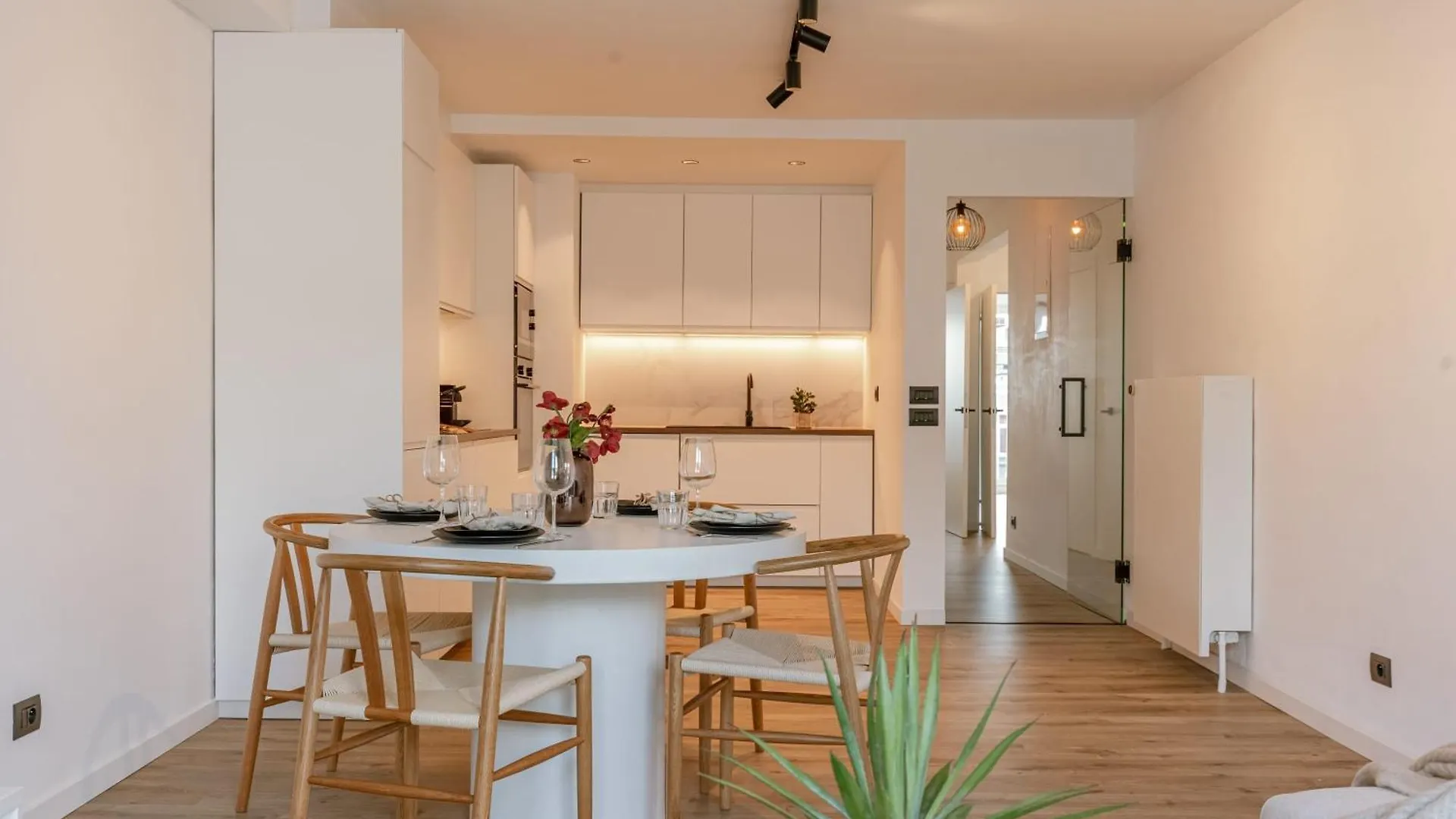 Huswell - Cozy Apartment In Oostende, Pets Are Welcome