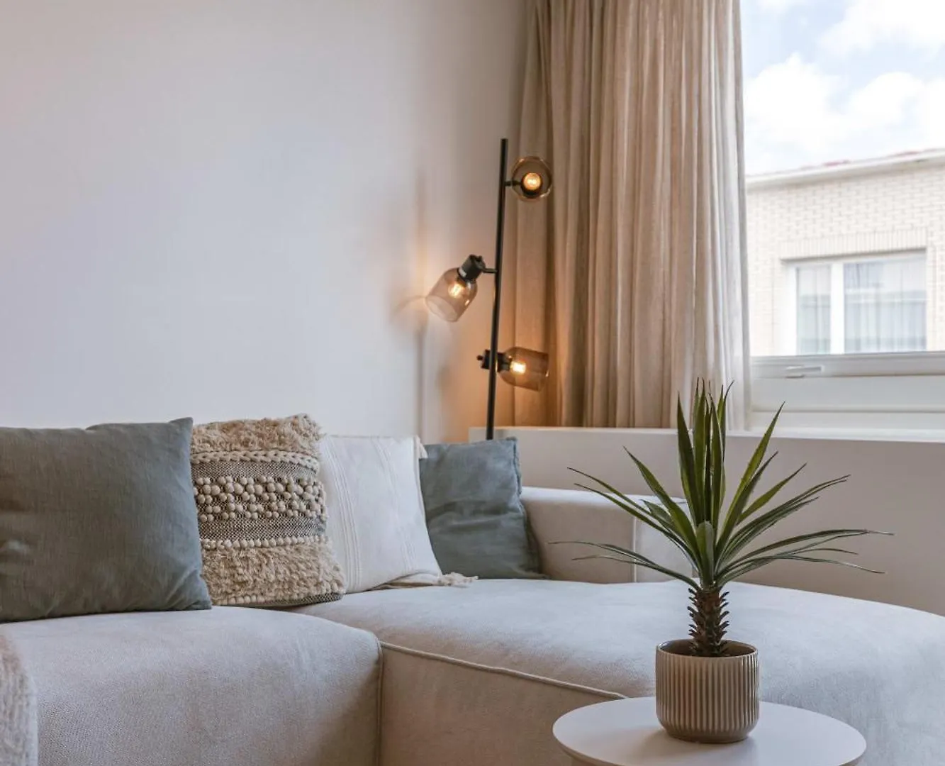 Huswell - Cozy Apartment In Oostende, Pets Are Welcome Belgium