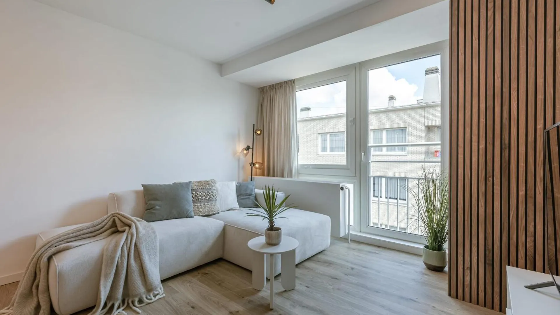 Huswell - Cozy Apartment In Oostende, Pets Are Welcome