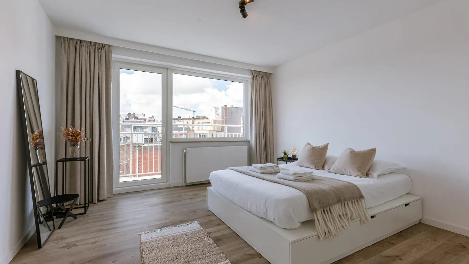 Huswell - Cozy Apartment In Oostende, Pets Are Welcome 0*, Ostend