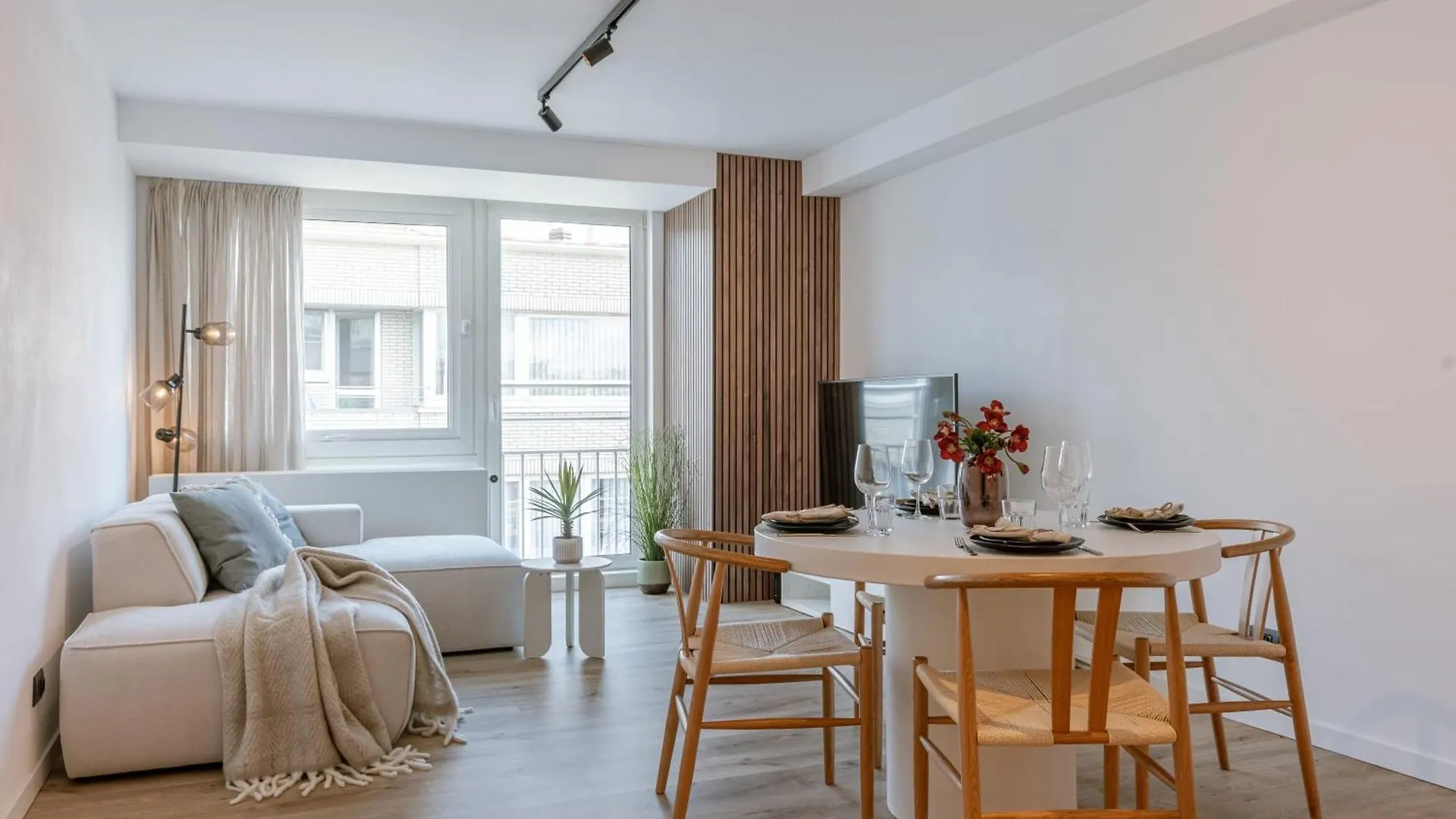 Huswell - Cozy Apartment In Oostende, Pets Are Welcome
